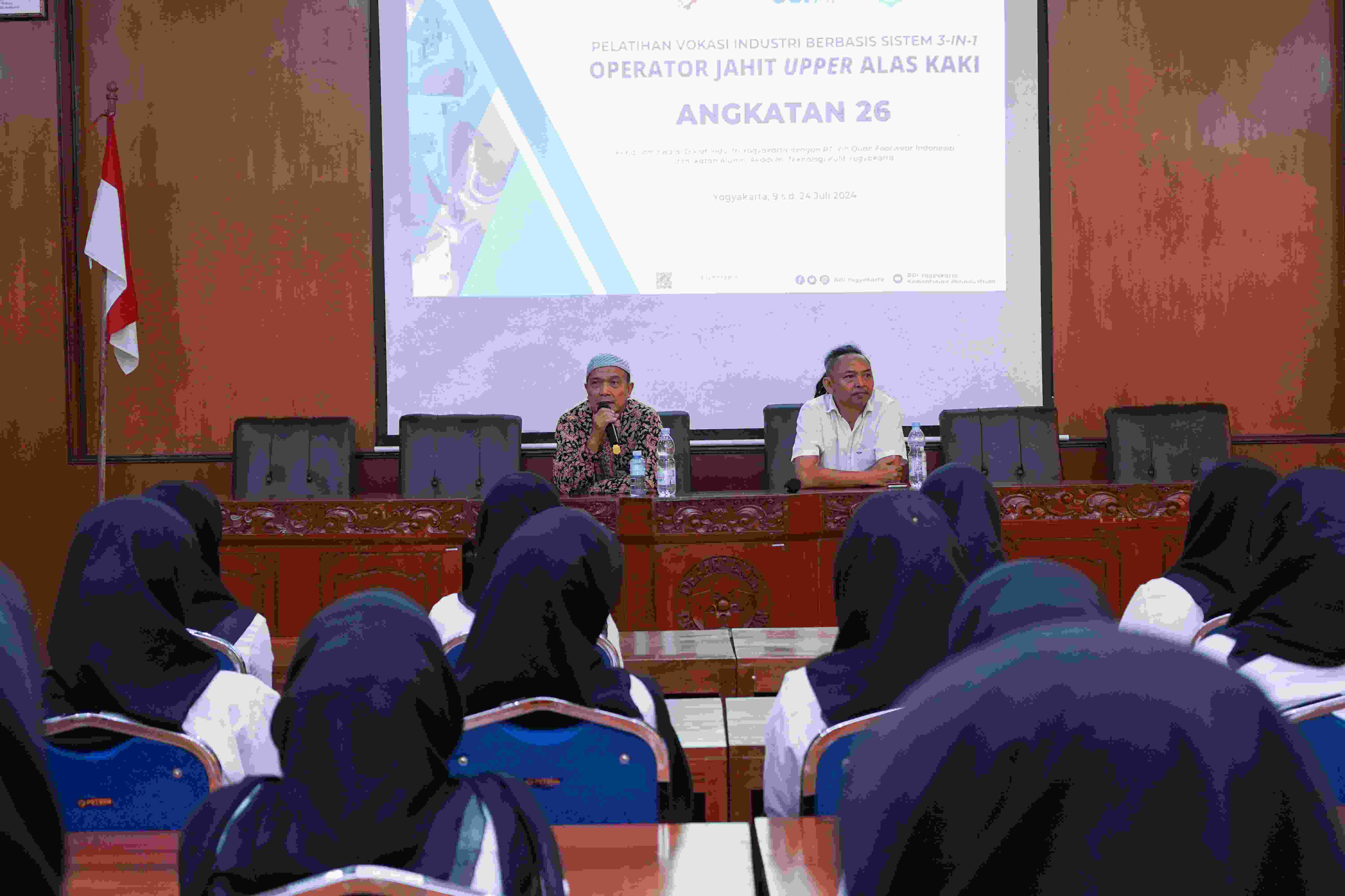 Pembukaan Diklat 3-in-1 Operator Jahit Alas Kaki Angkatan 26